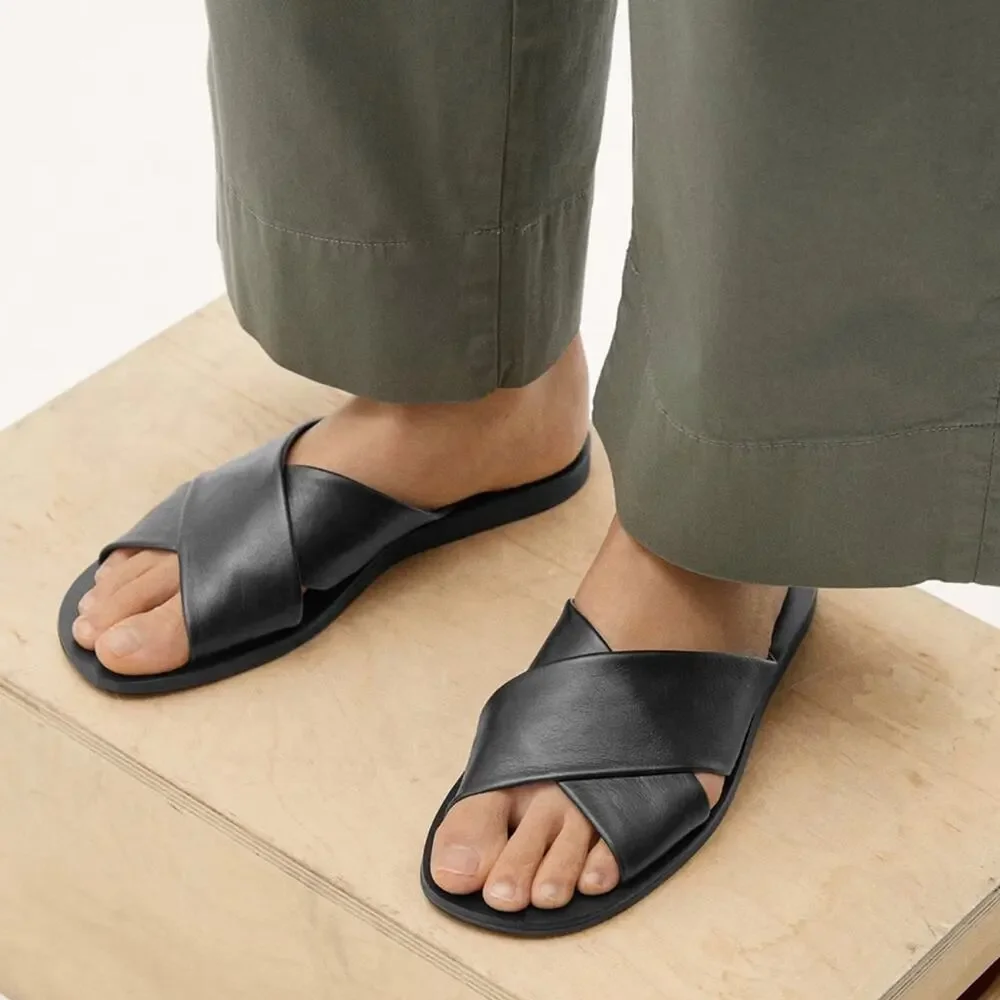 Everlane Day Crossover Sandal Black Leather Flat Slide Size 11 New Comfortable - Picture 4 of 7